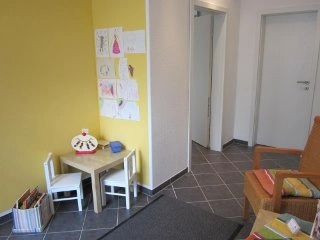 Eingangsbereich / Wartezimmer II
